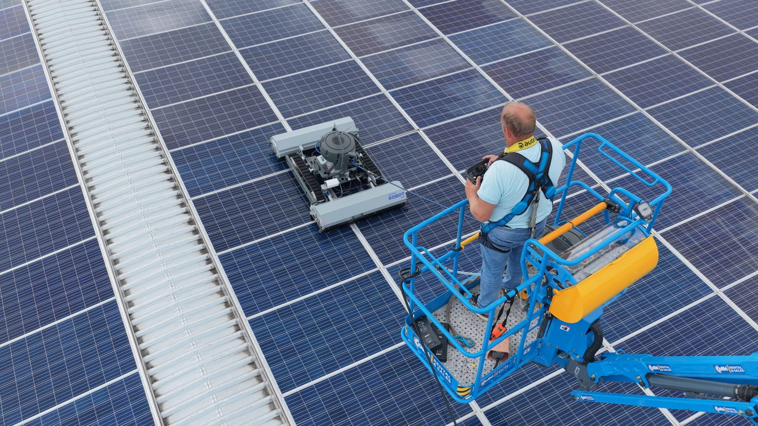 Lees meer over het artikel Quality Flex zonnepaneel reiniging