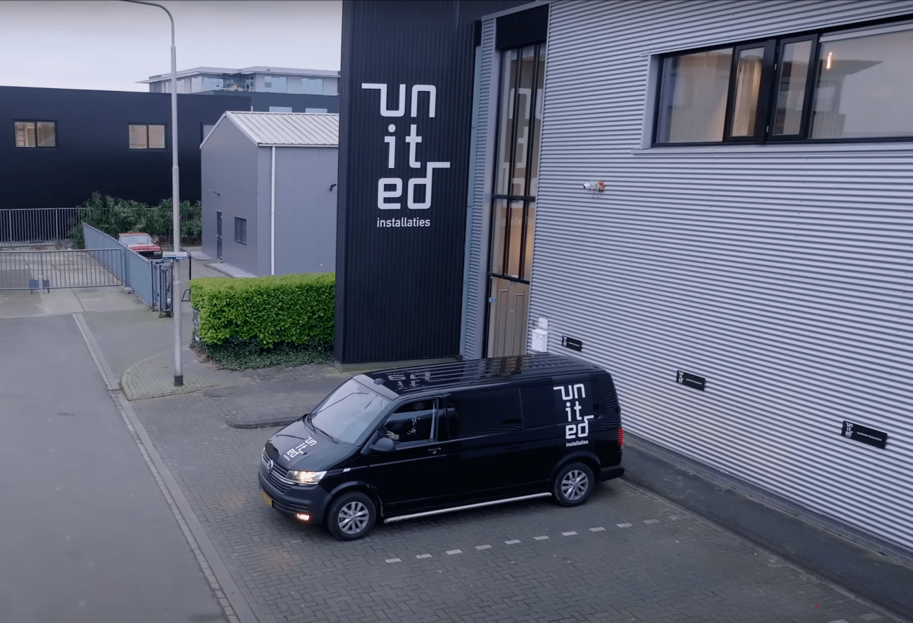 Lees meer over het artikel United installaties flythough jubileum